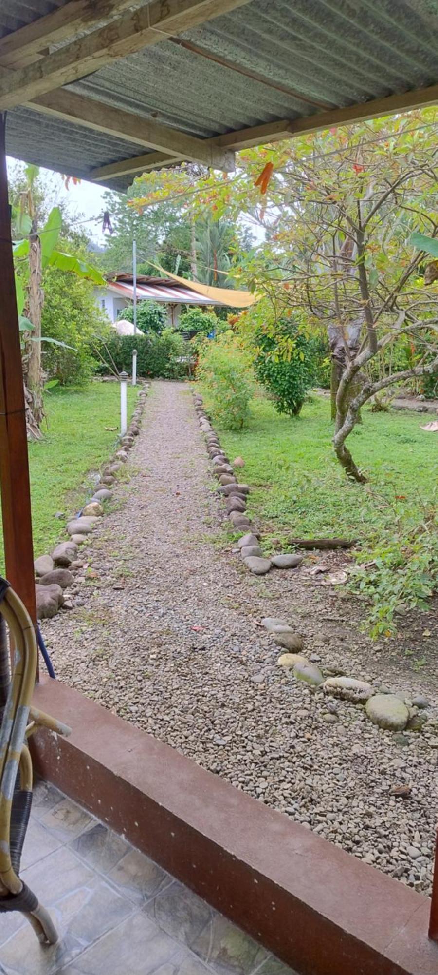 Casas y Cabinas Los Tucanes Cahuita Exterior foto