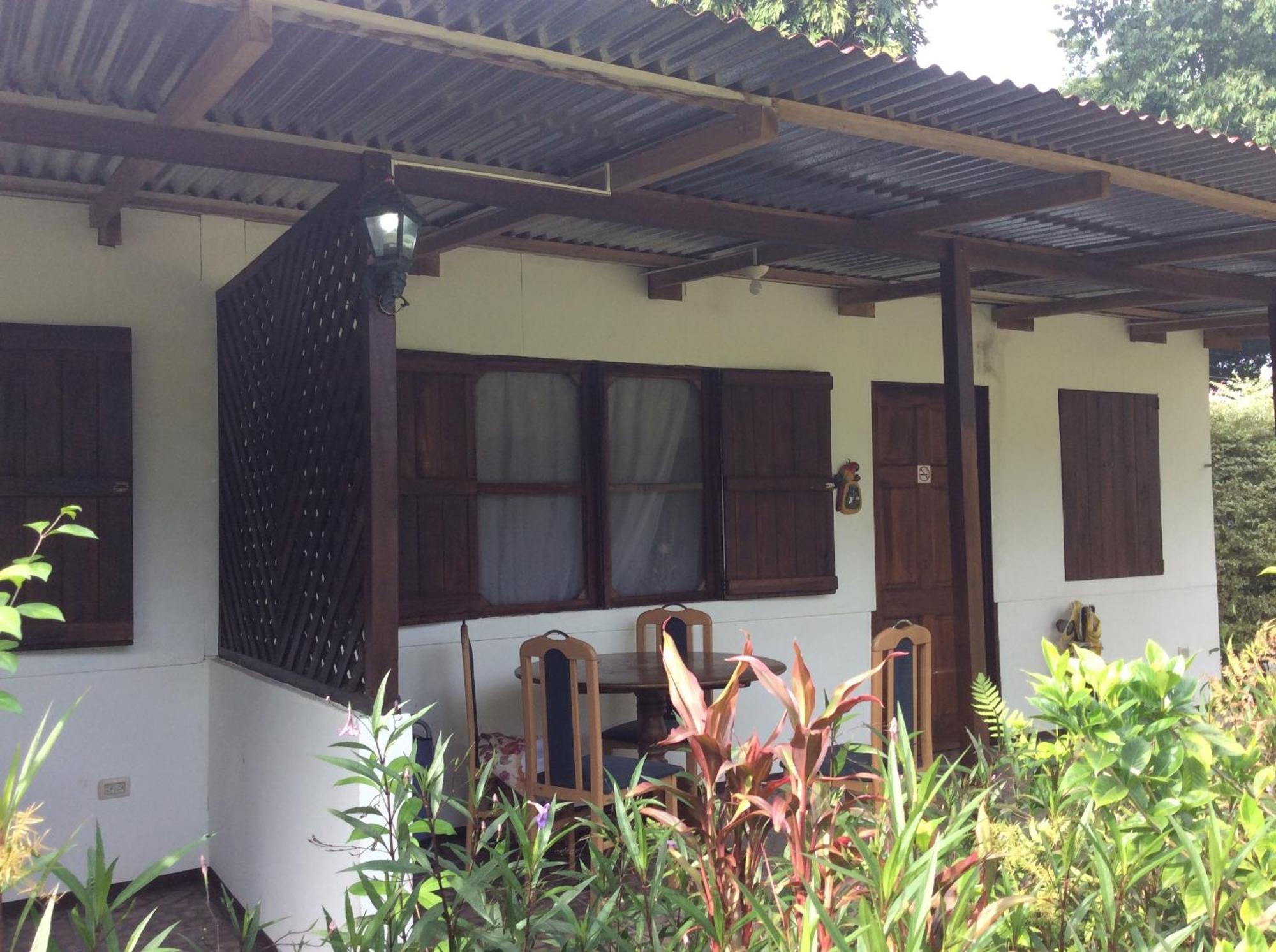 Casas y Cabinas Los Tucanes Cahuita Habitación foto